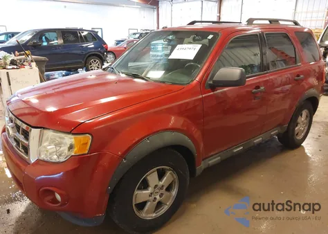 2010 Ford Escape Xlt z USA, uszkodzony, nr VIN 1FMCU0D74AKD38401